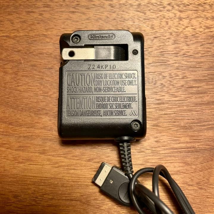 NintendoDS初代モデル キャンディピンク★充電器・ソフト３本★おまけ付き