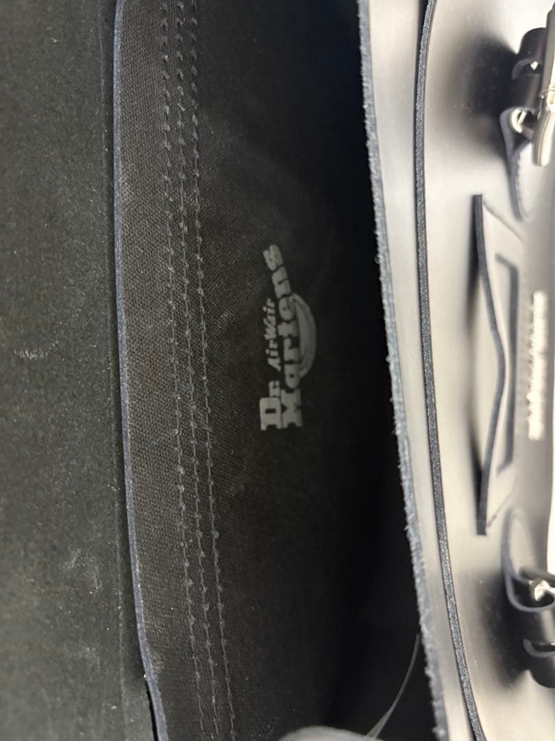 【最終値下/Dr.Martens】11インチ レザー サッチェル バッグ