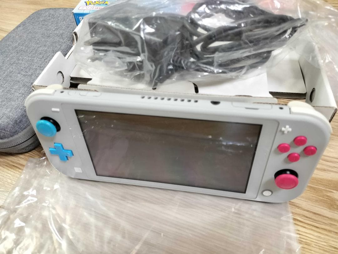 Nintendo Switch LITE ザシアン ザマゼンタ ケース付き