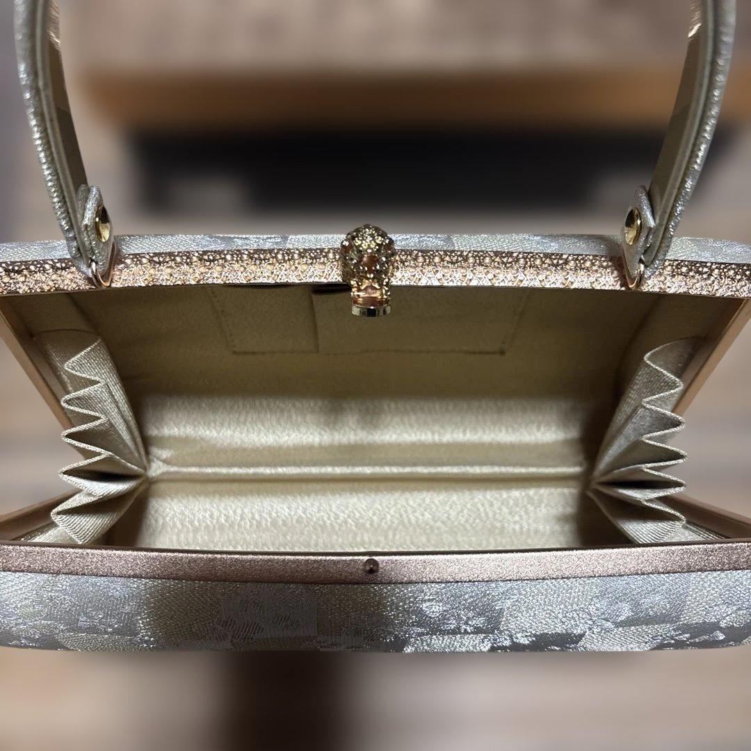 鈴乃屋　沙織　シルバー ハンドバッグと草履のセット