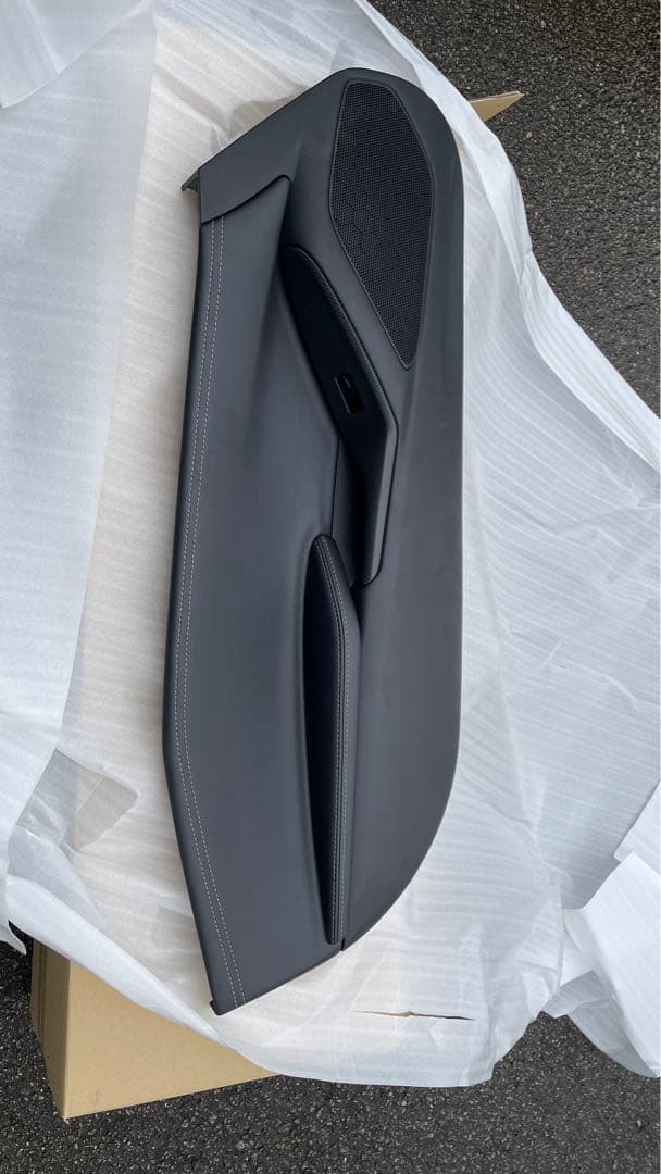 マツダNDロードスター後期 ドアインパネ（新車外し） 右 送料込み