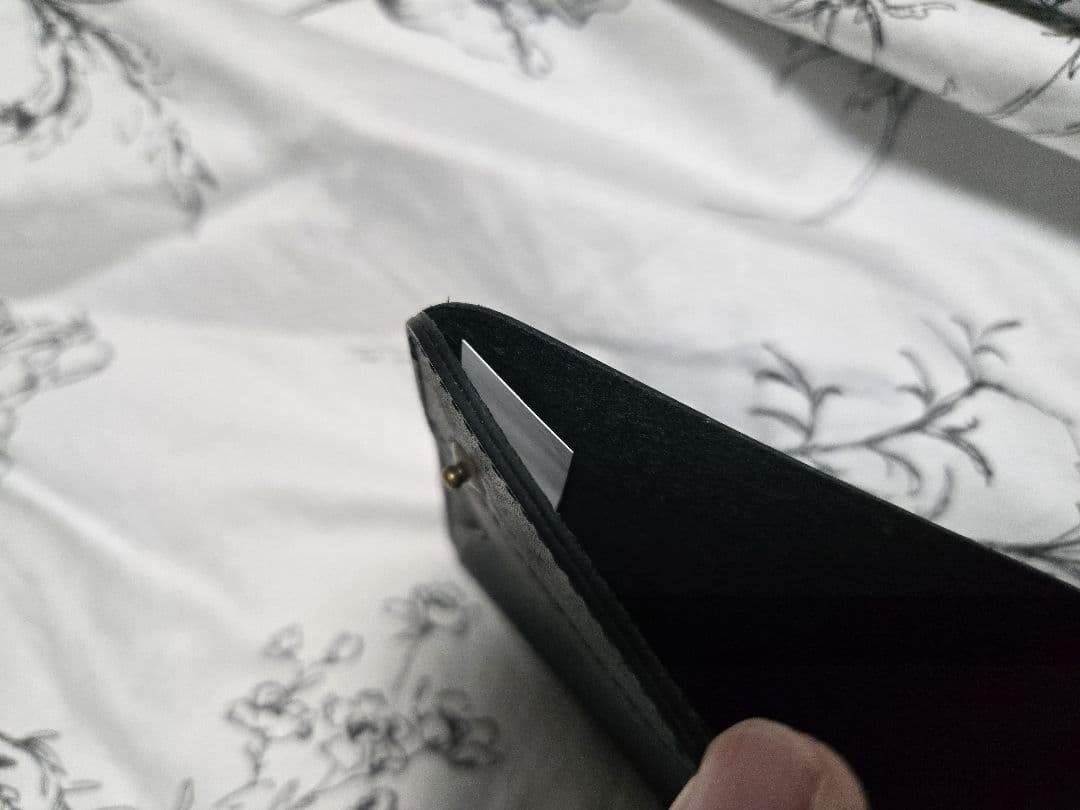 STUDIUM POKET 黒 二つ折り財布