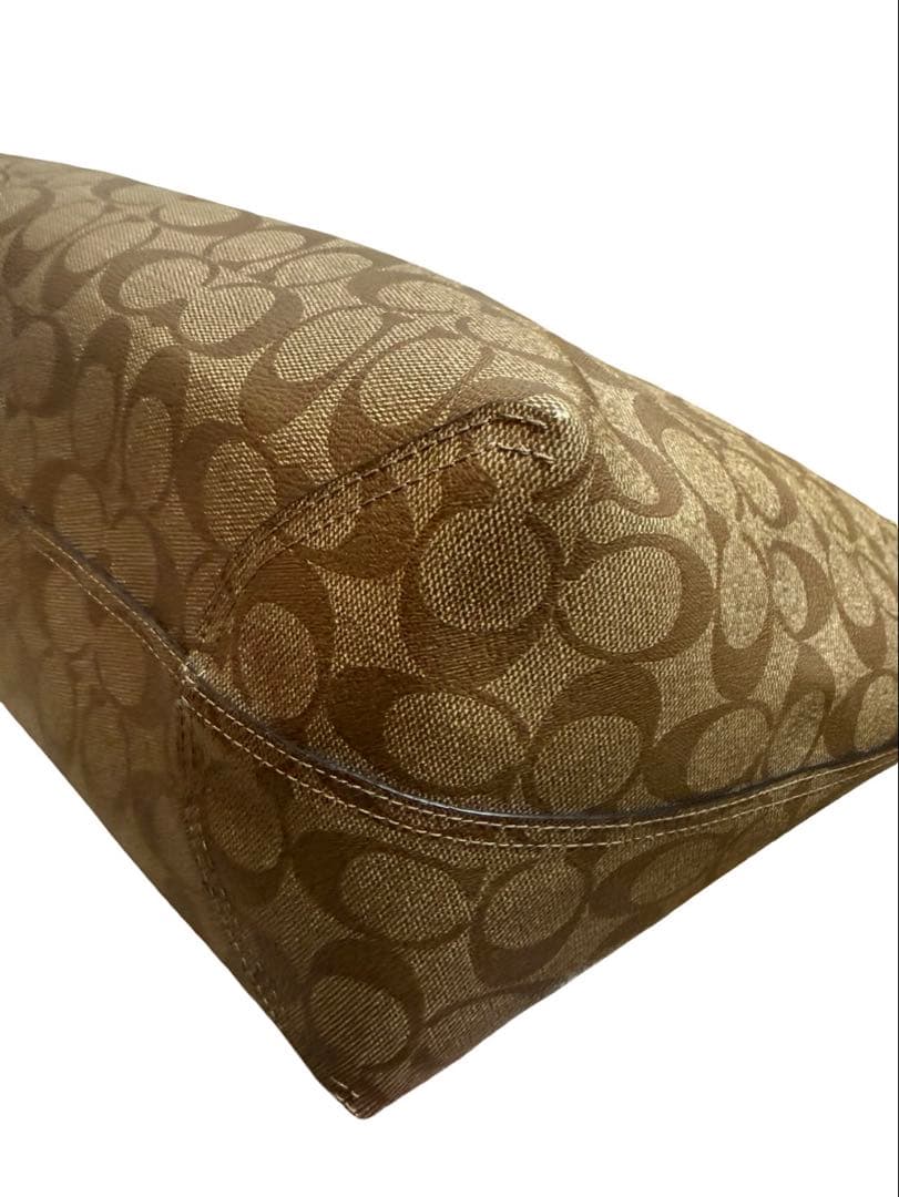 ほぼ新品，COACH コーチ シグネチャー トートバッグ ストーリーパッチ