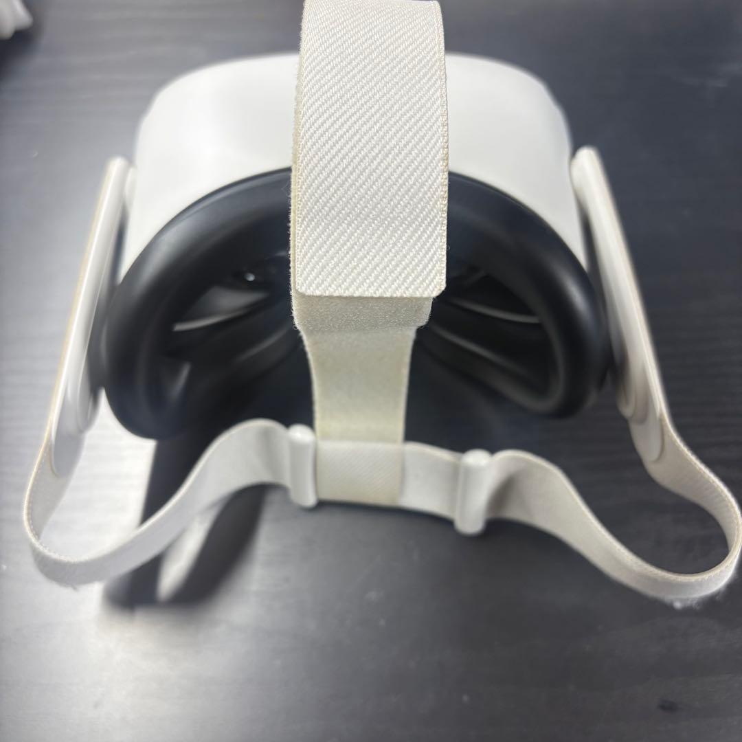  Quest2本体＋充電ドック＋レンズ枠＋イヤホン