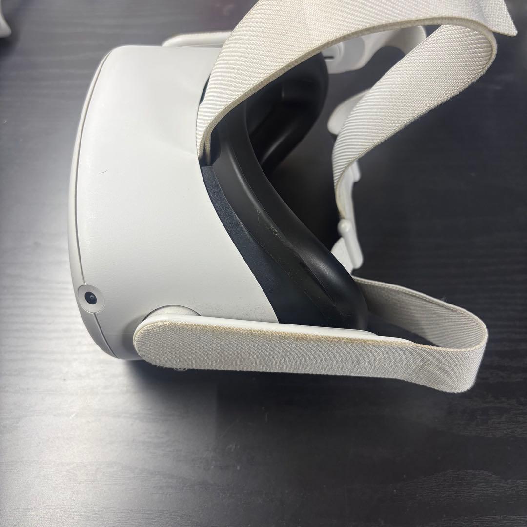  Quest2本体＋充電ドック＋レンズ枠＋イヤホン