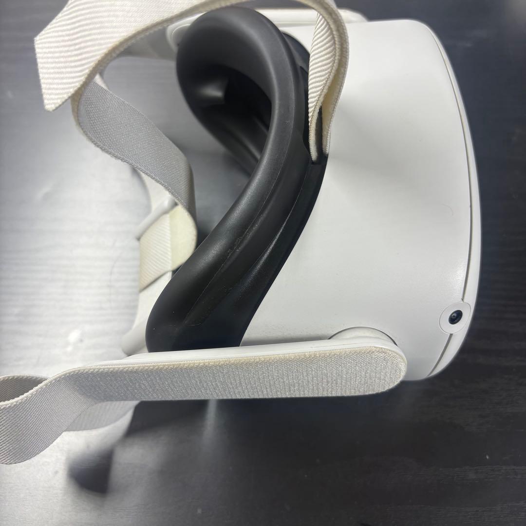  Quest2本体＋充電ドック＋レンズ枠＋イヤホン