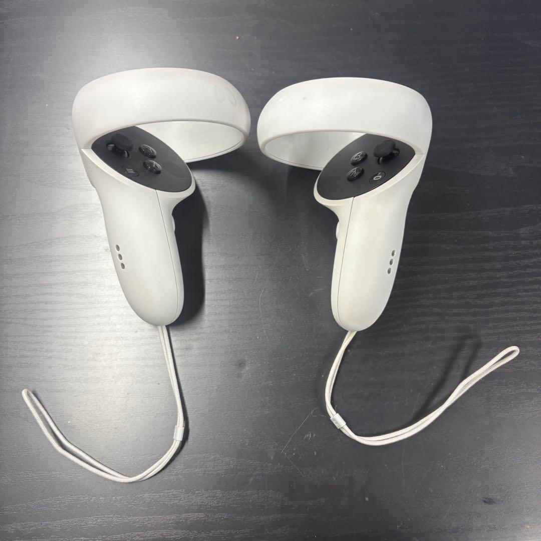  Quest2本体＋充電ドック＋レンズ枠＋イヤホン