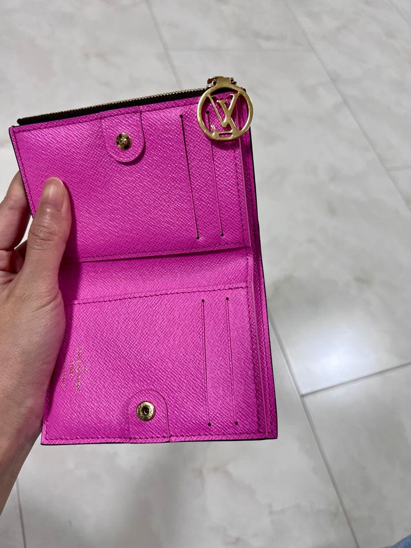 ルイヴィトン折り財布　(正規品)