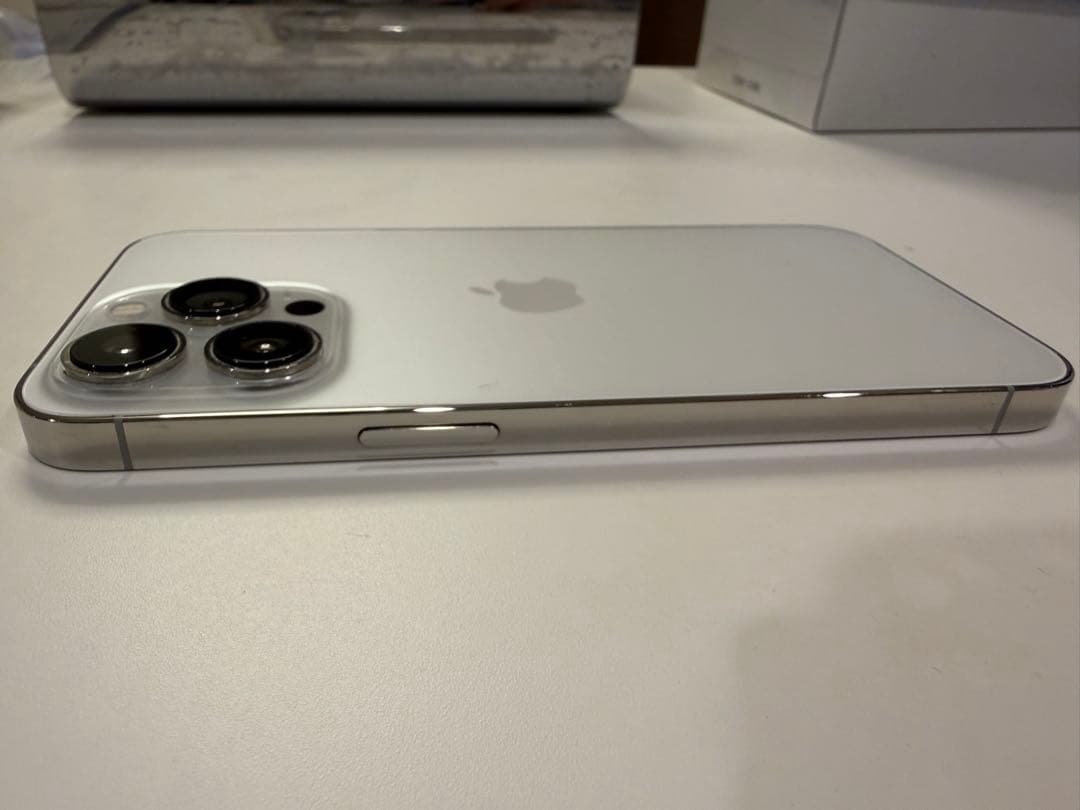 iPhoneシルバー13pro 256GB