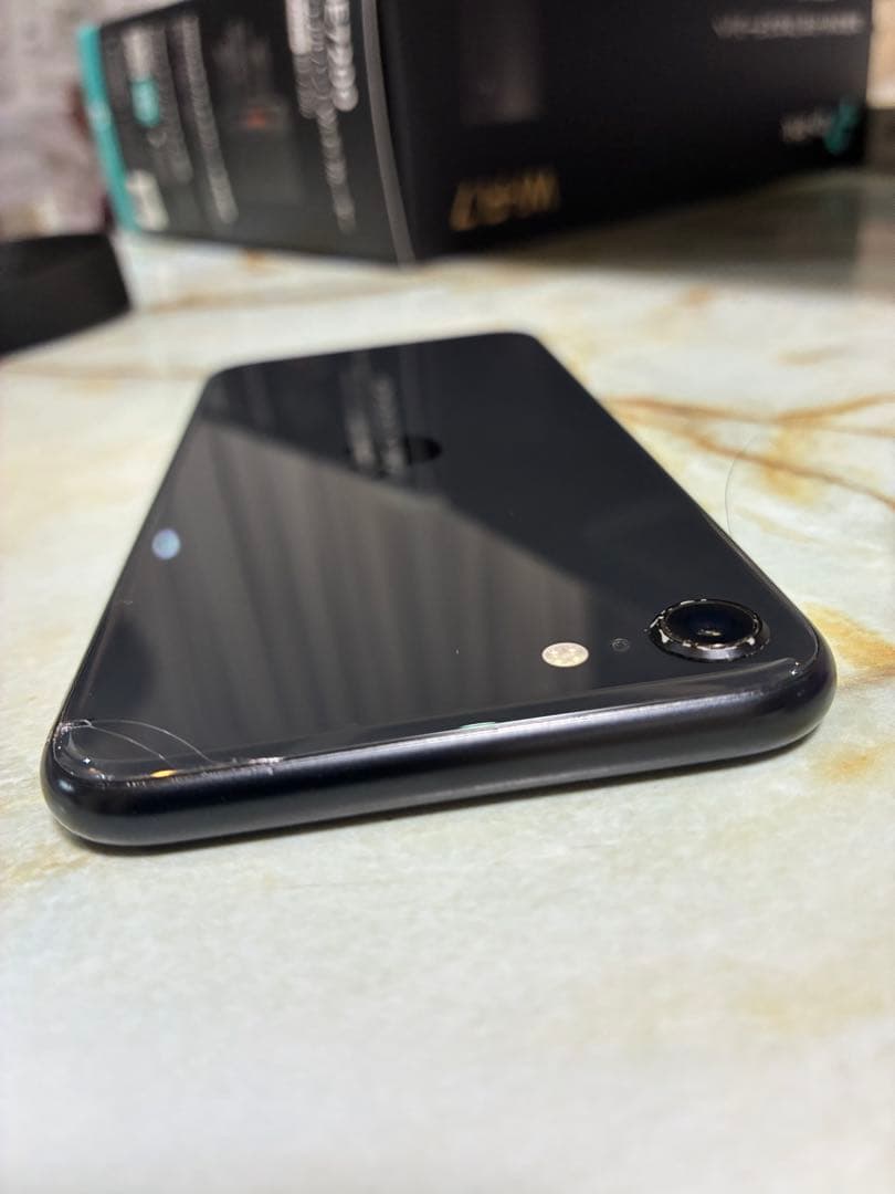 iphonese 第2世代 本体 128gb