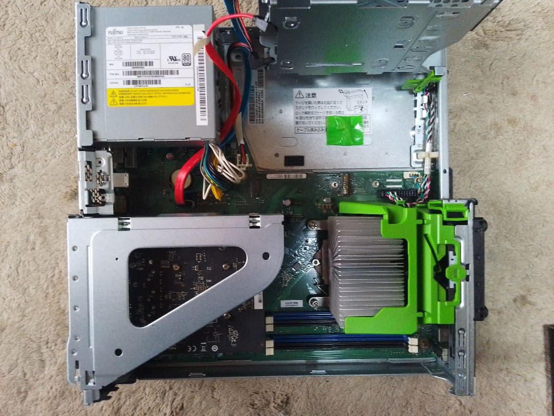 ESPRIMO D588/TW 8世代Core-i7 Radeon RX 550