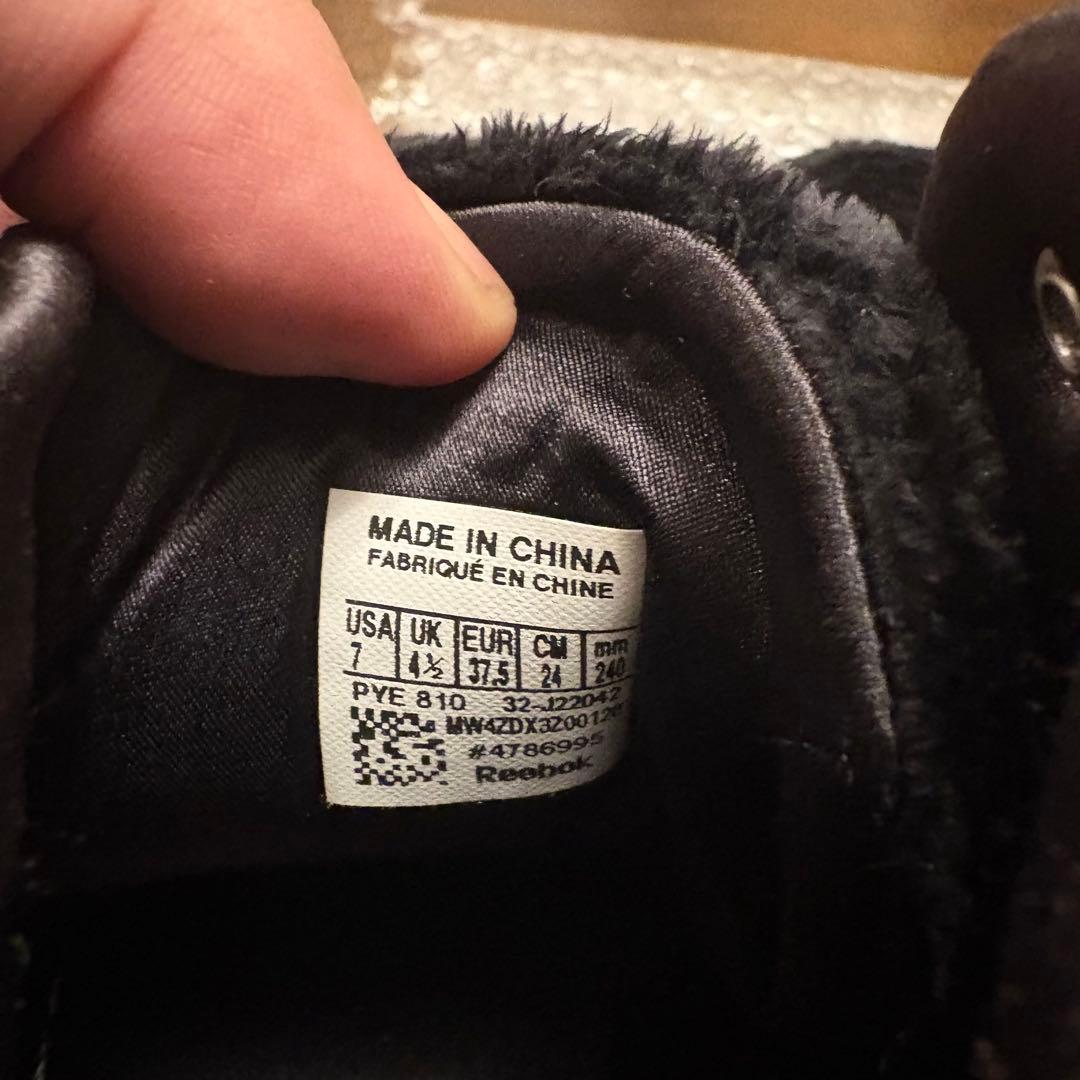 Reebok リーボック ハローキティ コラボ スニーカー24cm美品