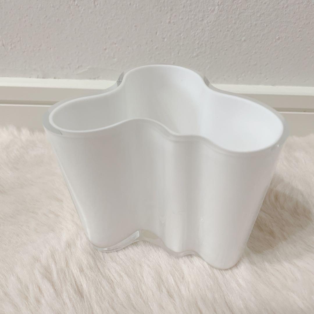 【美品】　 イッタラ アアルトベース 95mm ホワイト 花瓶