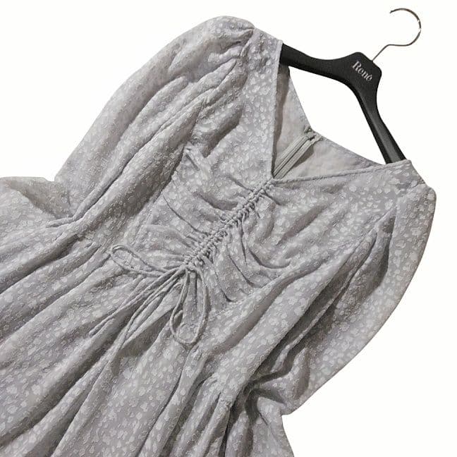 ジルスチュアート 総柄 ロングワンピース グレー フレア 長袖 ティアード