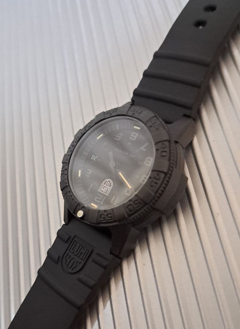 LUMINOXブラックアウト　シリーズ0300