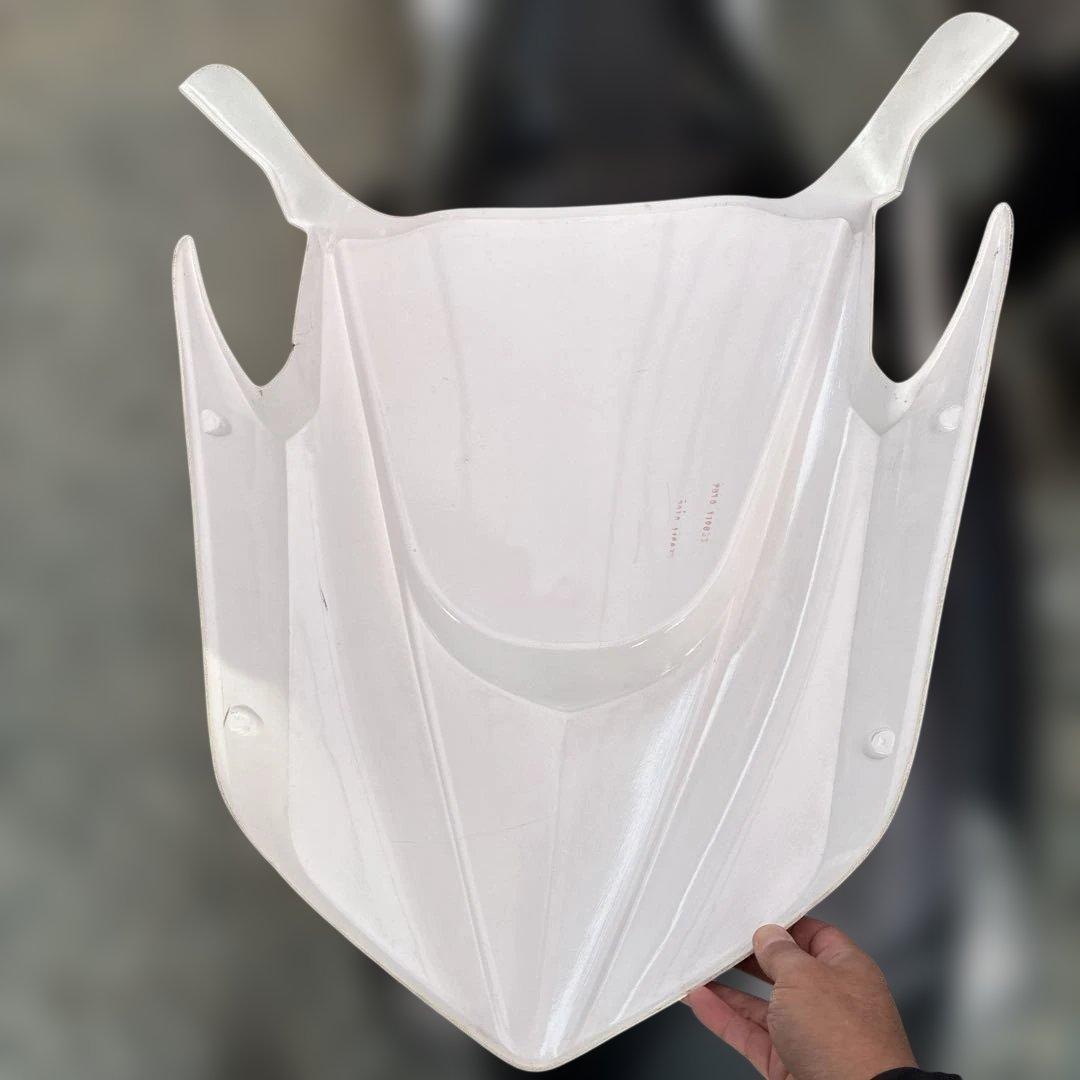 マグザムフロントエアロカウル 社外品