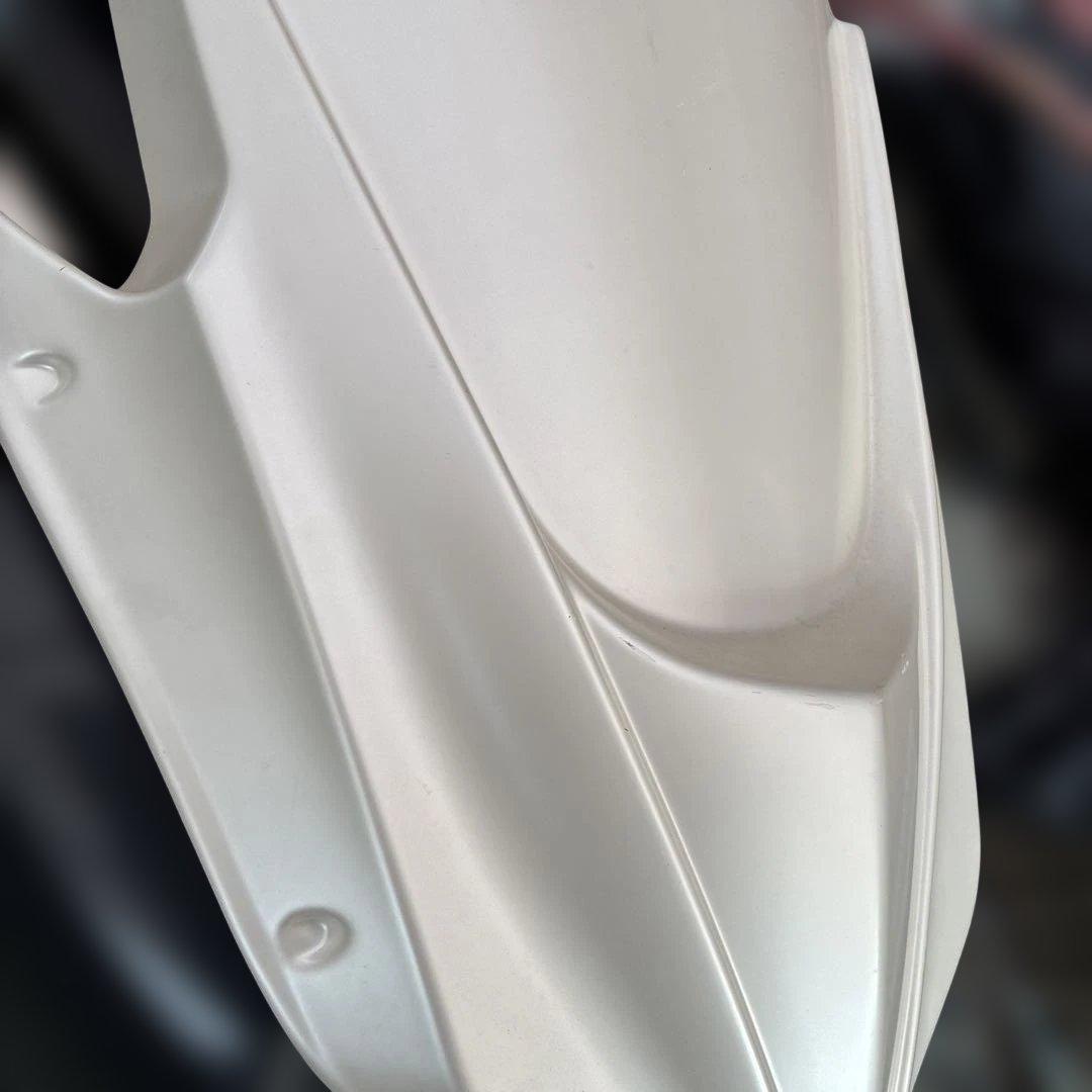 マグザムフロントエアロカウル 社外品