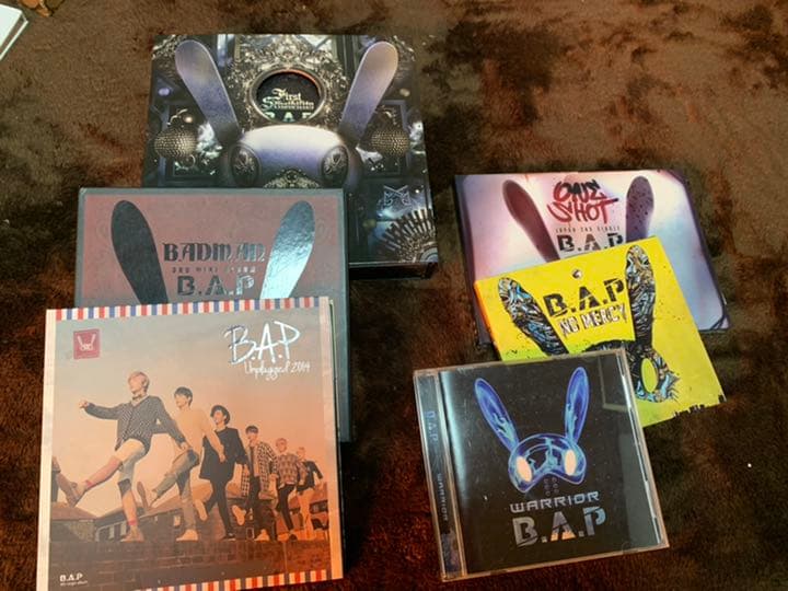 CD,DVD,グッズ,雑誌,トレカ,ノートまとめ売り