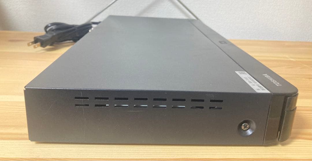 ☆東芝 TOSHIBA 1TB HDD ブルーレイレコーダー DBR-T1008