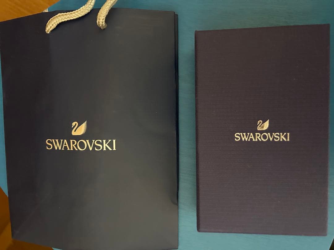 【新品未使用】Swarovski ピアス