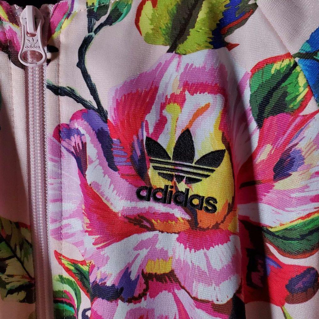 PAKAIAN adidas トラックジャケット 総柄 トレフォイル 花柄