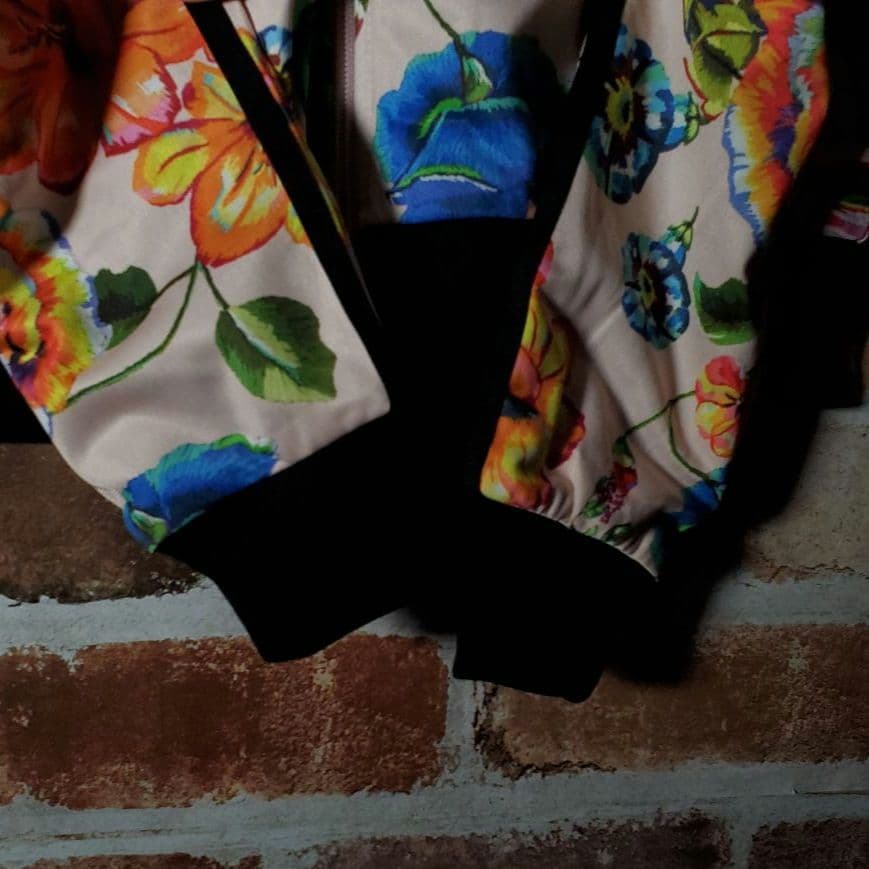 PAKAIAN adidas トラックジャケット 総柄 トレフォイル 花柄