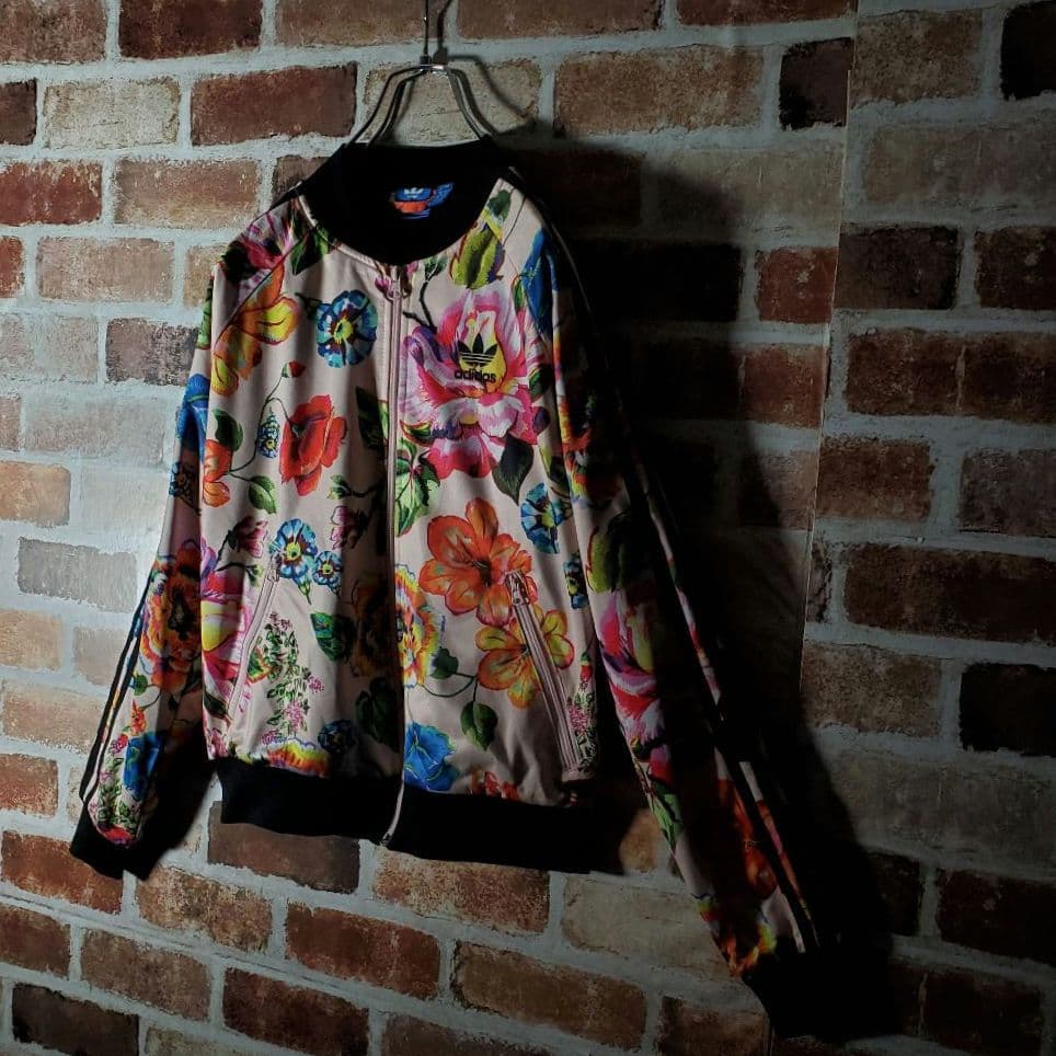 PAKAIAN adidas トラックジャケット 総柄 トレフォイル 花柄