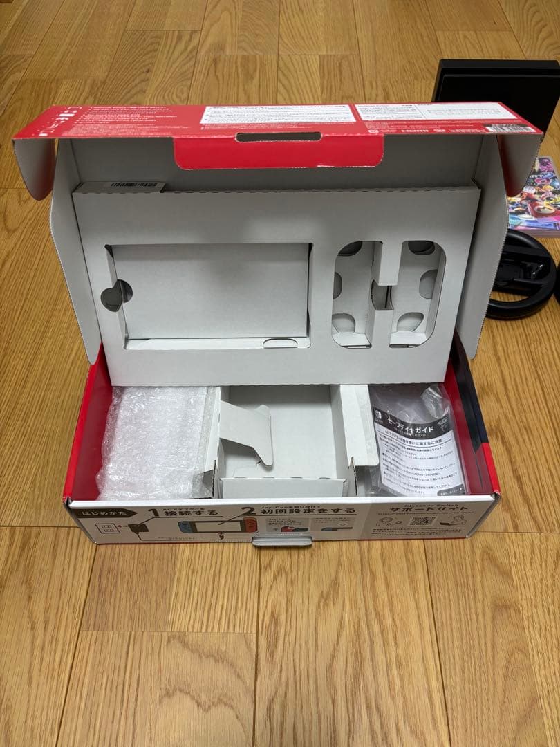 Nintendo Switch本体　マリオカート8　ハンドル　セット