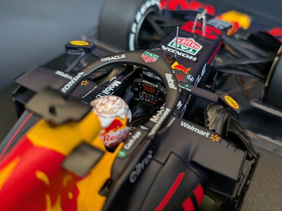 ミニチャンプス 1/18 レッドブル ホンダ RB16B M.フェルスタッペン