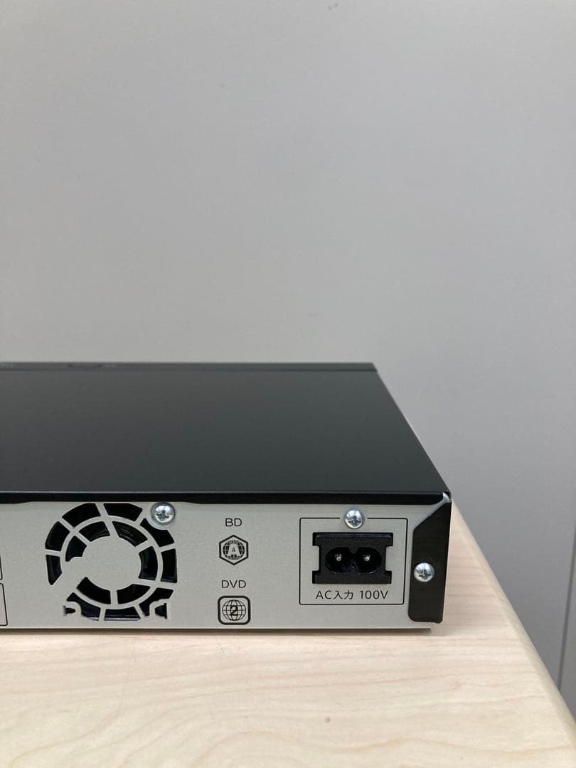 かなり綺麗　シャープ　AQUOS ブルーレイ　BD-NW 520