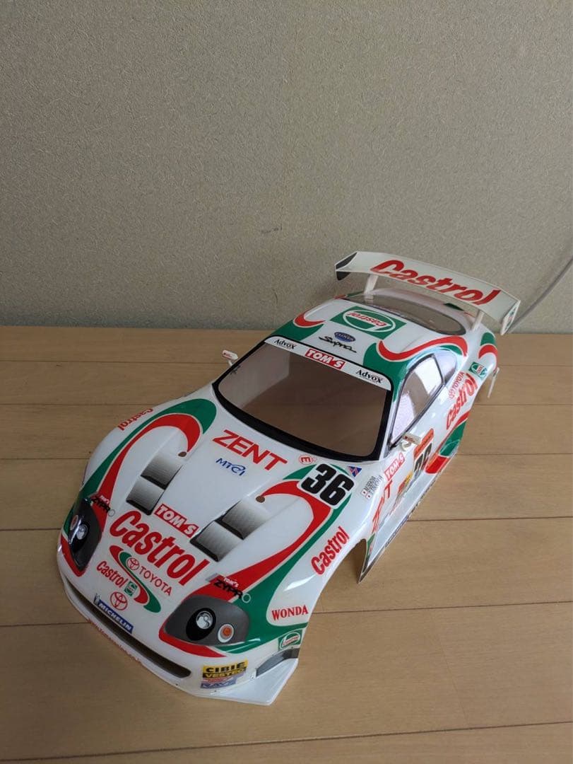 タミヤ カストロール TOM'S スープラ塗装済みスペアボディ