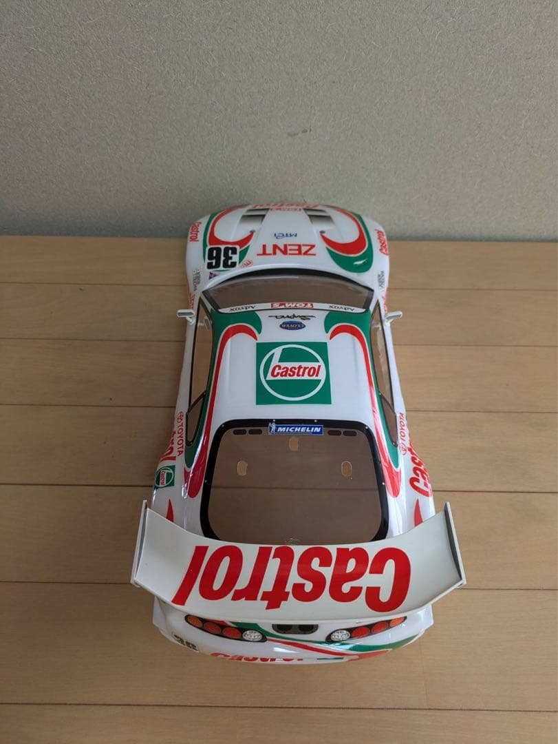 タミヤ カストロール TOM'S スープラ塗装済みスペアボディ