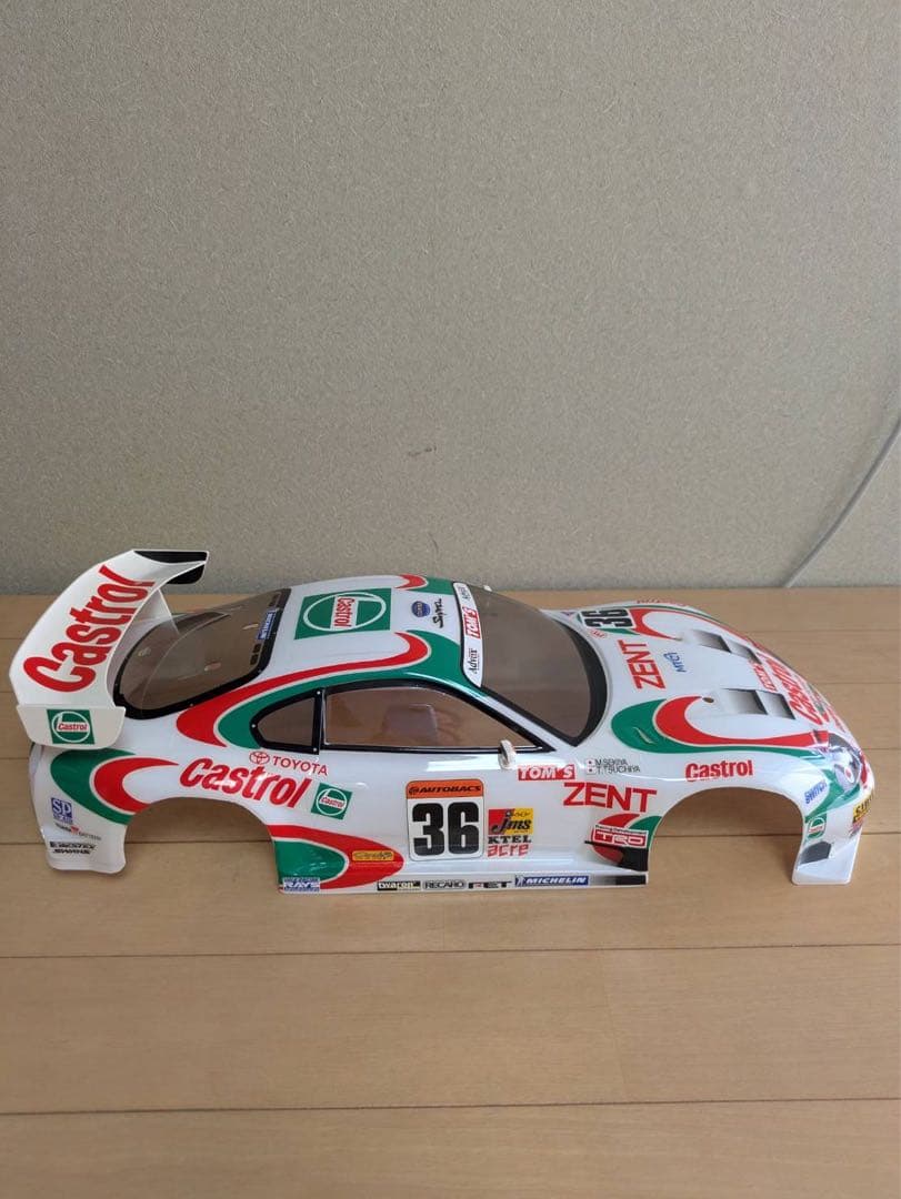 タミヤ カストロール TOM'S スープラ塗装済みスペアボディ