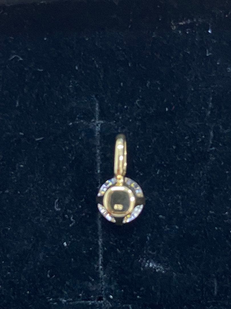 K18 5mm モアッサナイト　ペンダントトップ ダイヤチャーム