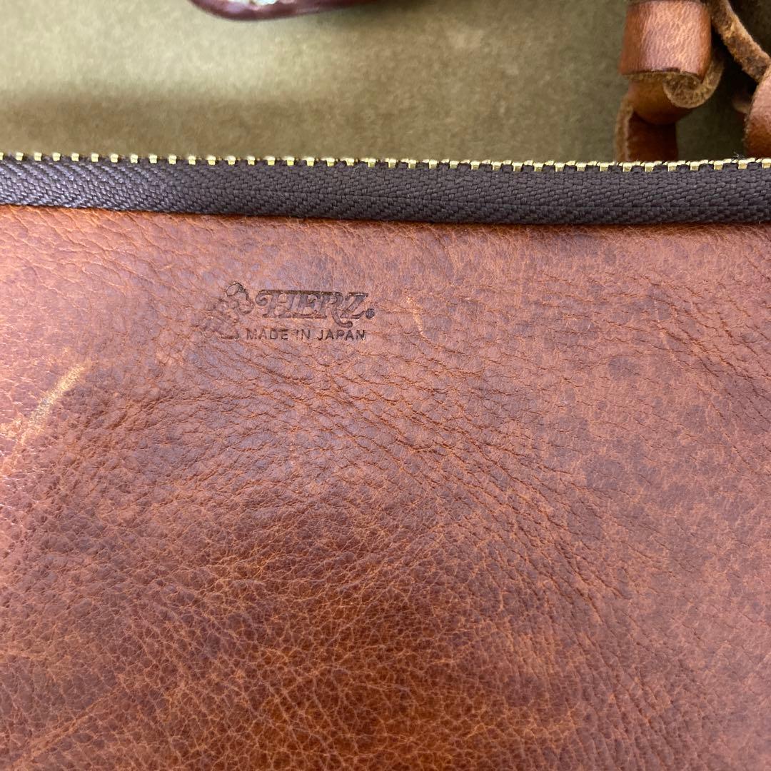 HERZ 「創業者デザインデッドストックのベロア革リュック」限定