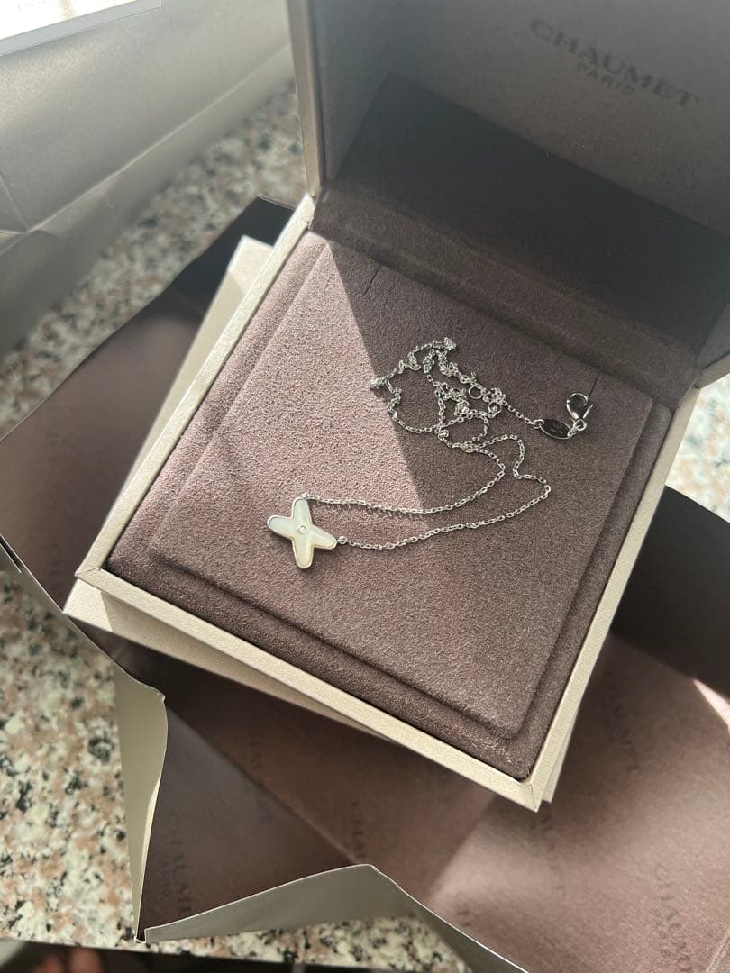 値下げ！ショーメ　ジュ ドゥ リアン ペンダント　ネックレス　K18WG