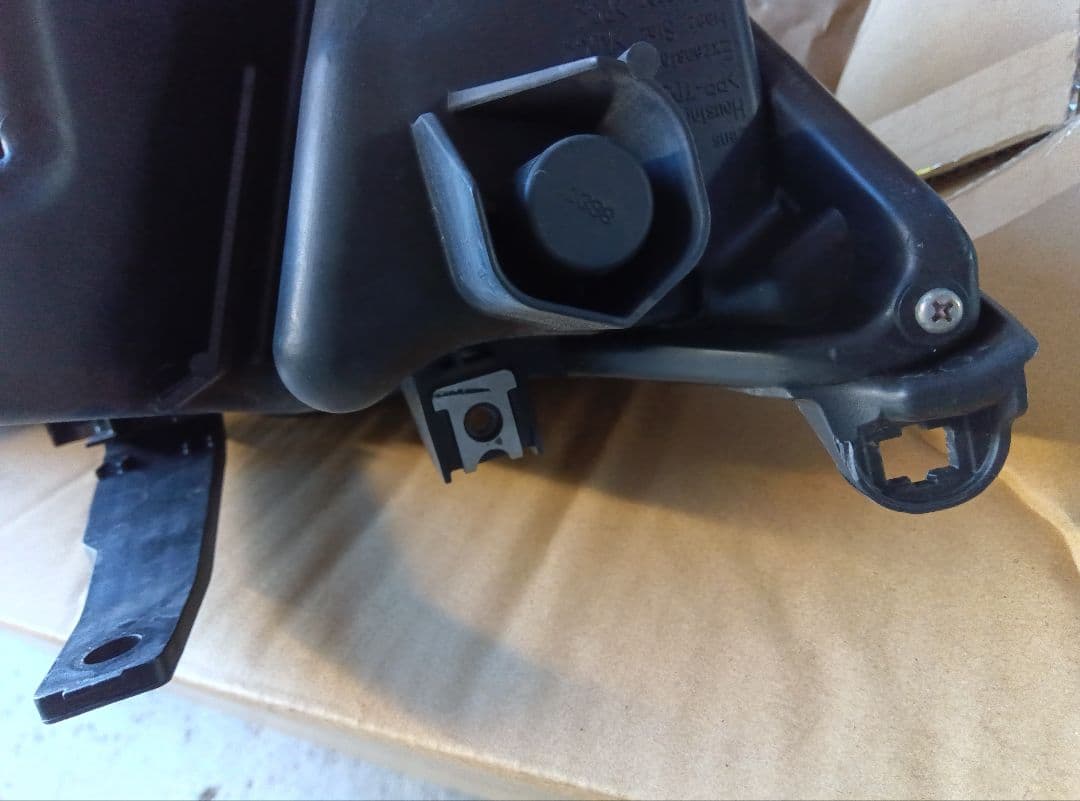 日産セレナC27 後期純正 左ヘッドライト KOITO 100-23784