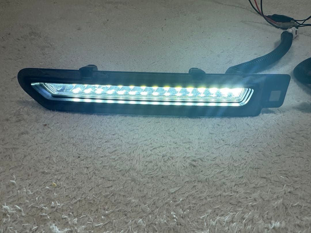 30 アルファード　TRD デイライト