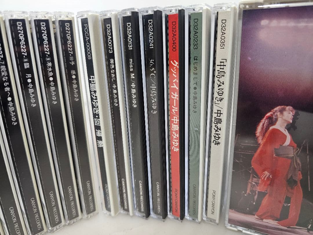 レアアイテム良好品/中島みゆきCD-BOX 1976～1983/10枚組＋9枚