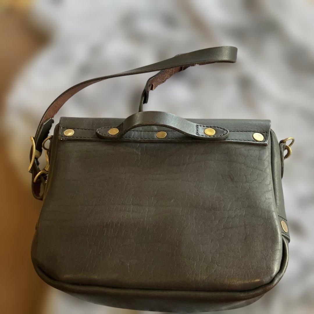 Vasco ヴァスコ　レザーポストマンバック　small