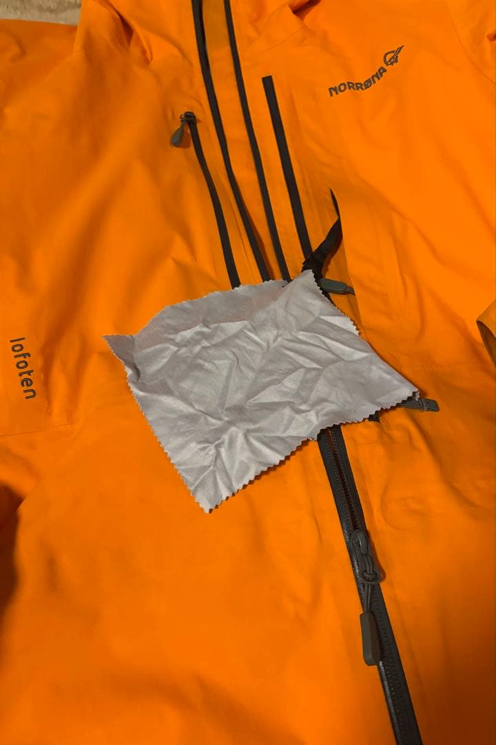 ノローナ ロフォテン ゴアテックス プロ ジャケットパンツセット