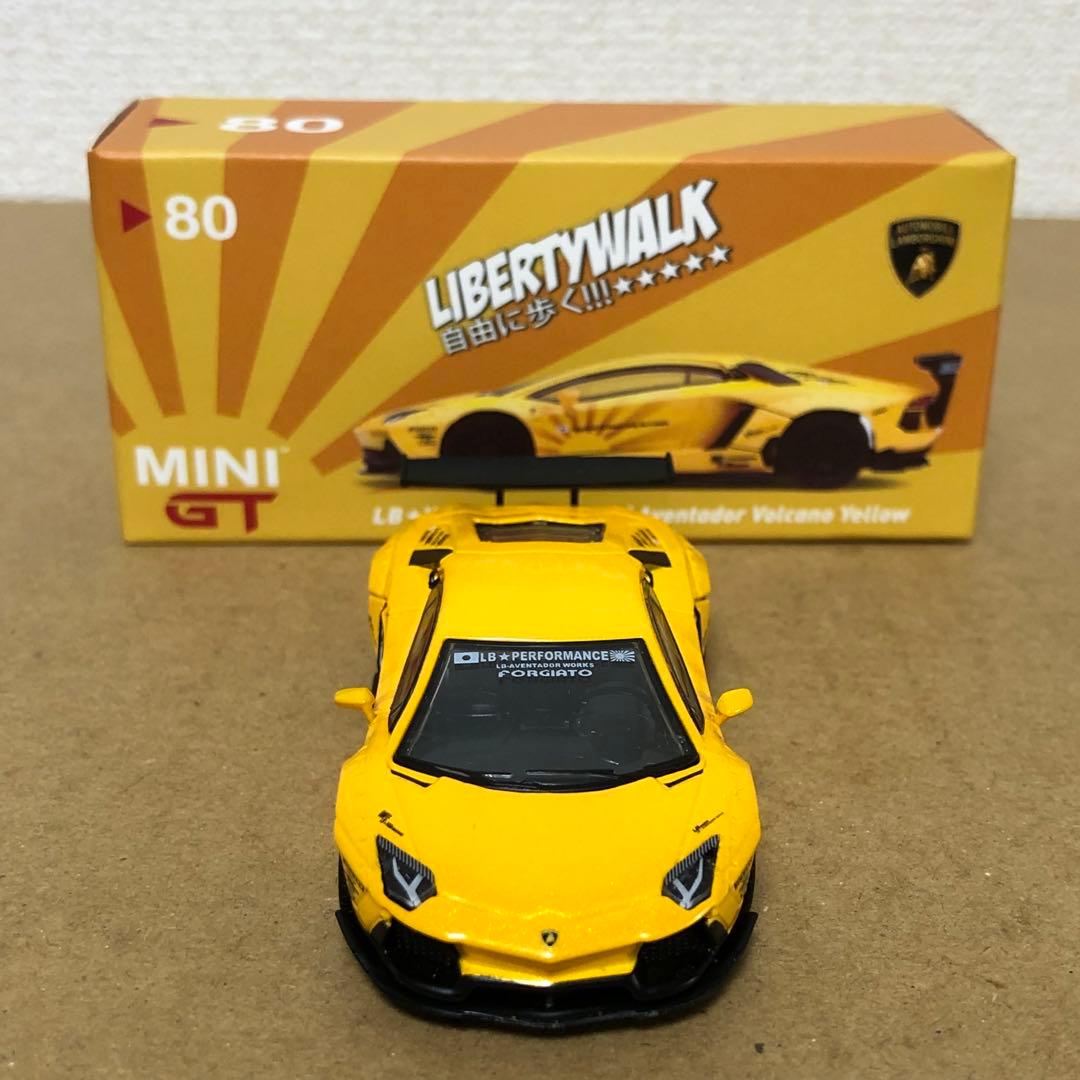 MINI GT　ランボルギーニ アヴェンタドール　VOLCANO YELLOW