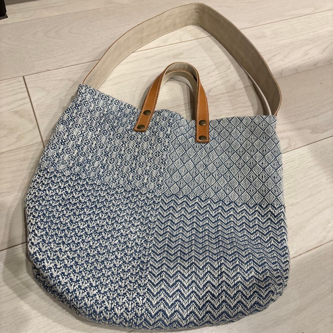 2/3限定価格trois temps トロワトン　手織り2WAYバッグ　北欧