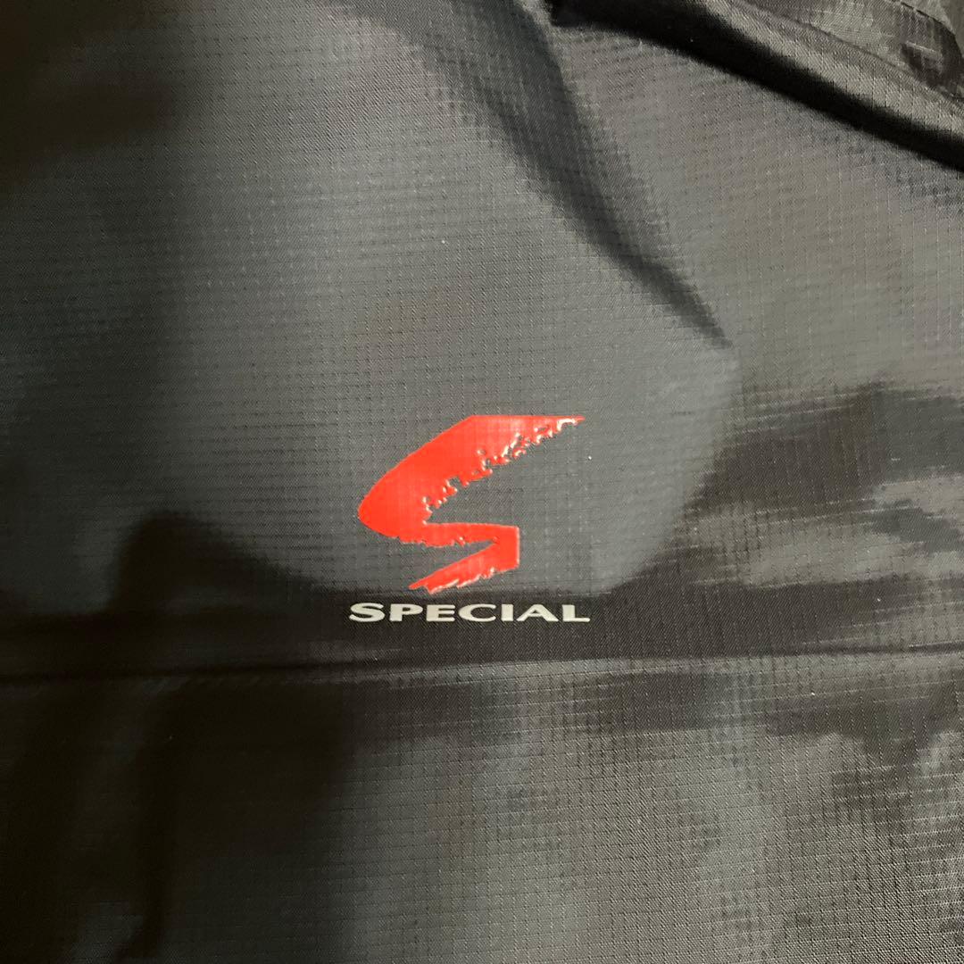 Daiwa スペシャルGORE-TEX ショートレインジャケット　黒　Lサイズ