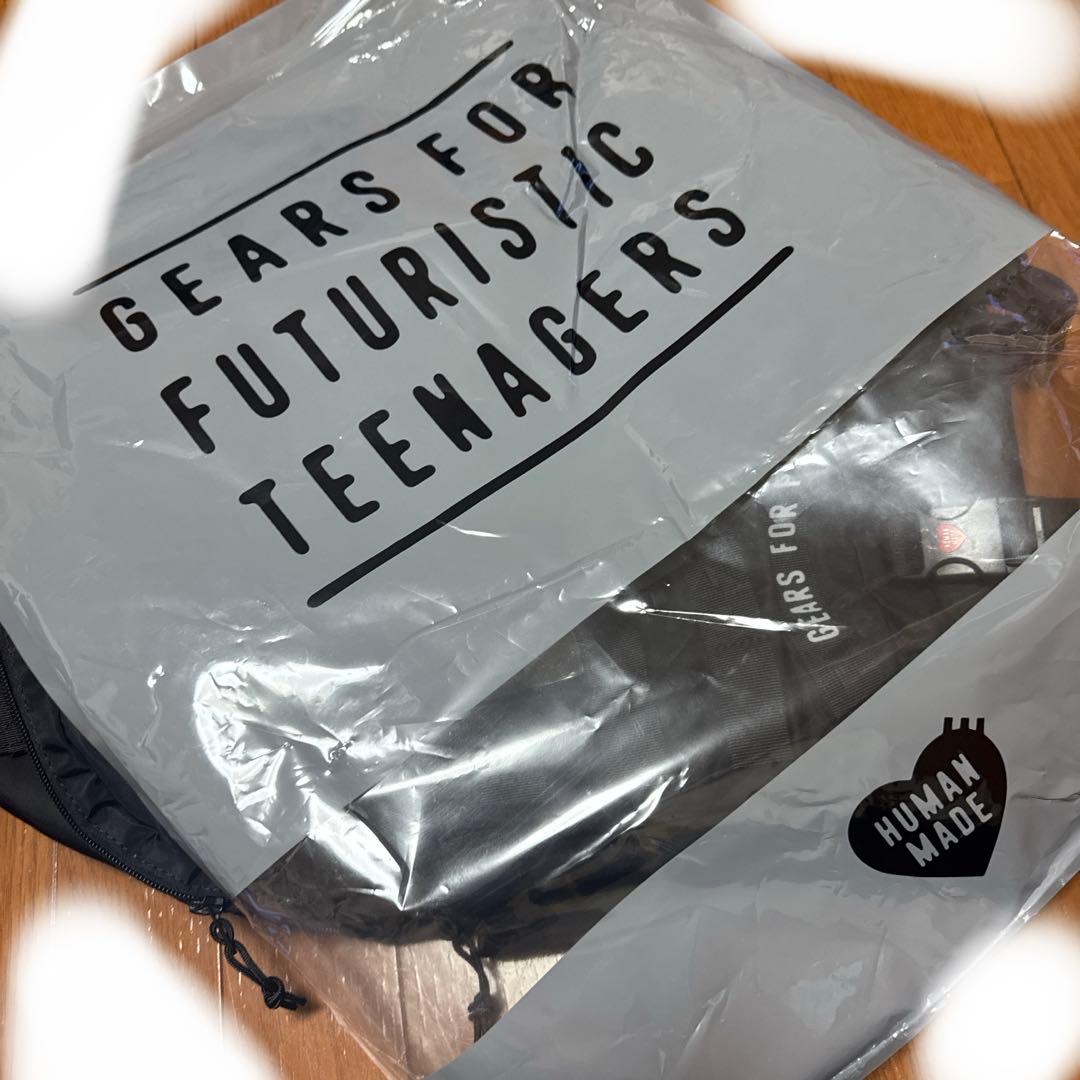 HUMAN MADE ブラック バックパック カラビナ付き