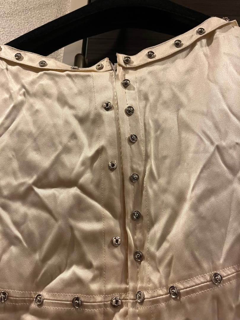 CHANEL アイボリー 半袖トップス ビーズ装飾　スナップ　サテン　40