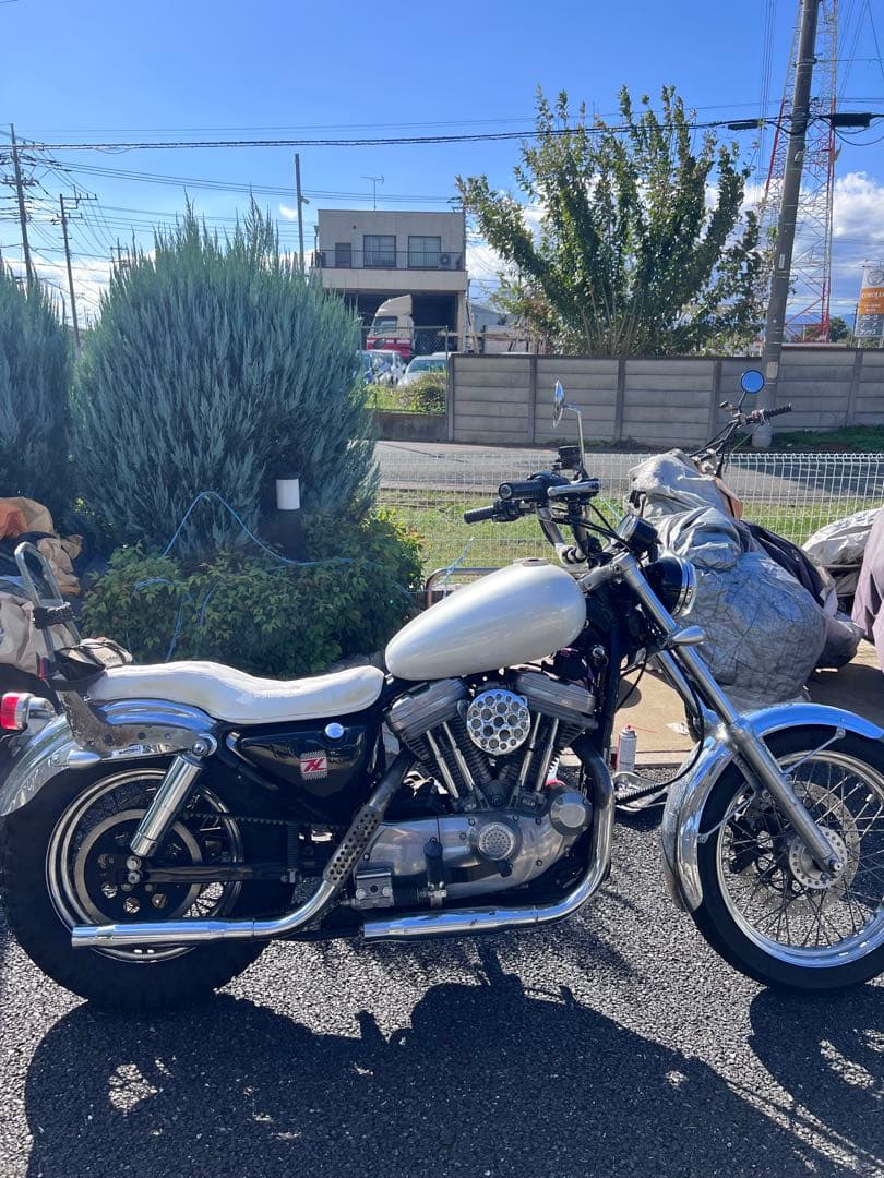 ファットボブタンク　スポーツスター　ダイナ　ソフテイル　パールホワイト　塗装綺麗