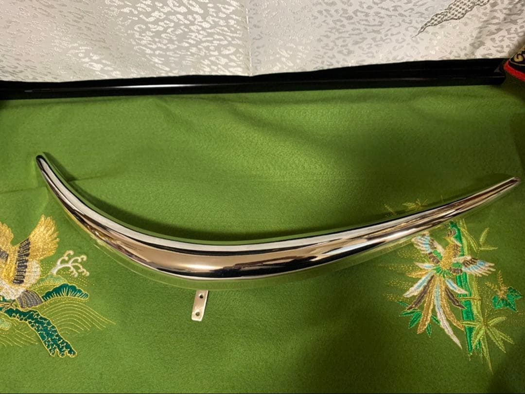 美品 正絹着用兜 伊達政宗 兜 平安水宝 作 銀箔金彩銀松 銀兜 五月人形