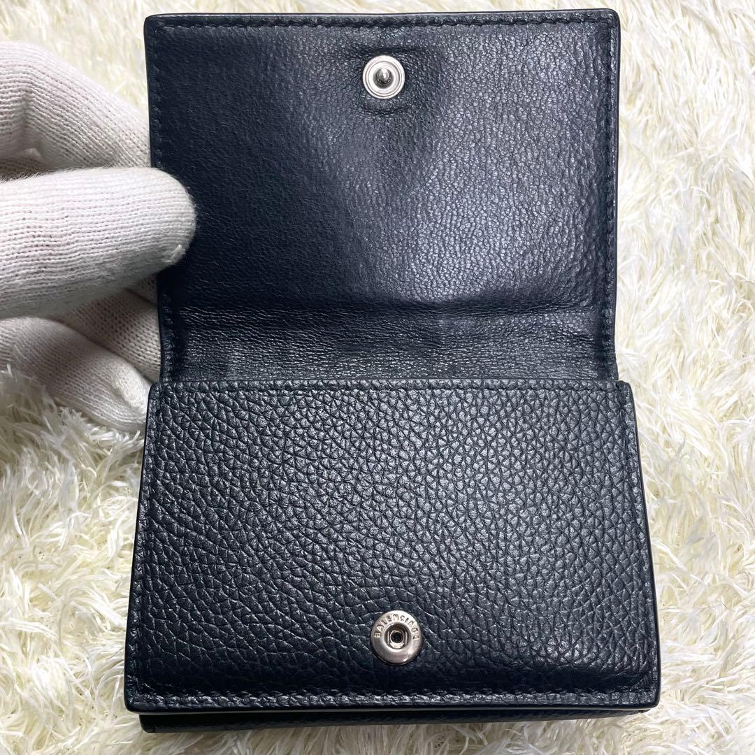 バレンシアガ エブリデイ 三つ折り財布 コンパクト シボ皮 ブラック