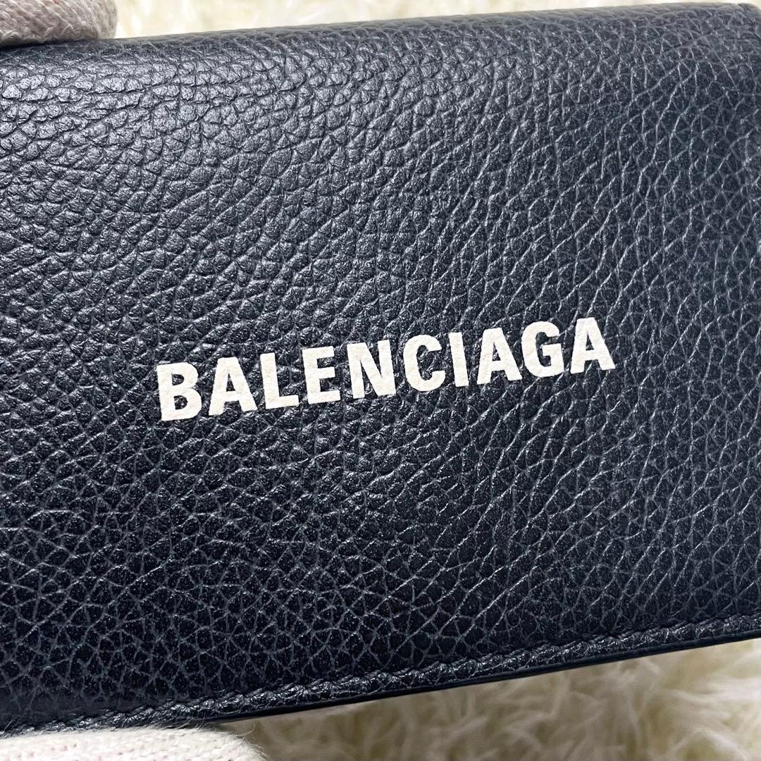 バレンシアガ エブリデイ 三つ折り財布 コンパクト シボ皮 ブラック